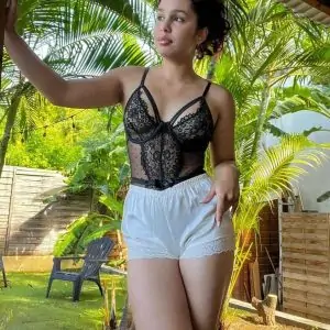 BODY TANGA EN DENTELLE FÉMININE : ÉLÉGANCE ET SÉDUCTION