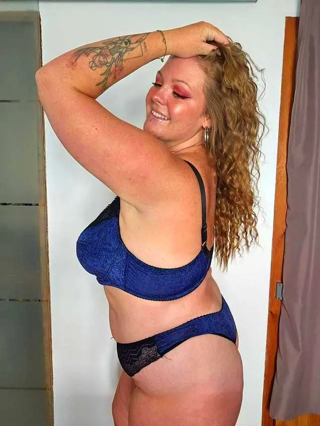 ENSEMBLE SOUTIEN GORGE STRING BLEU FEMME