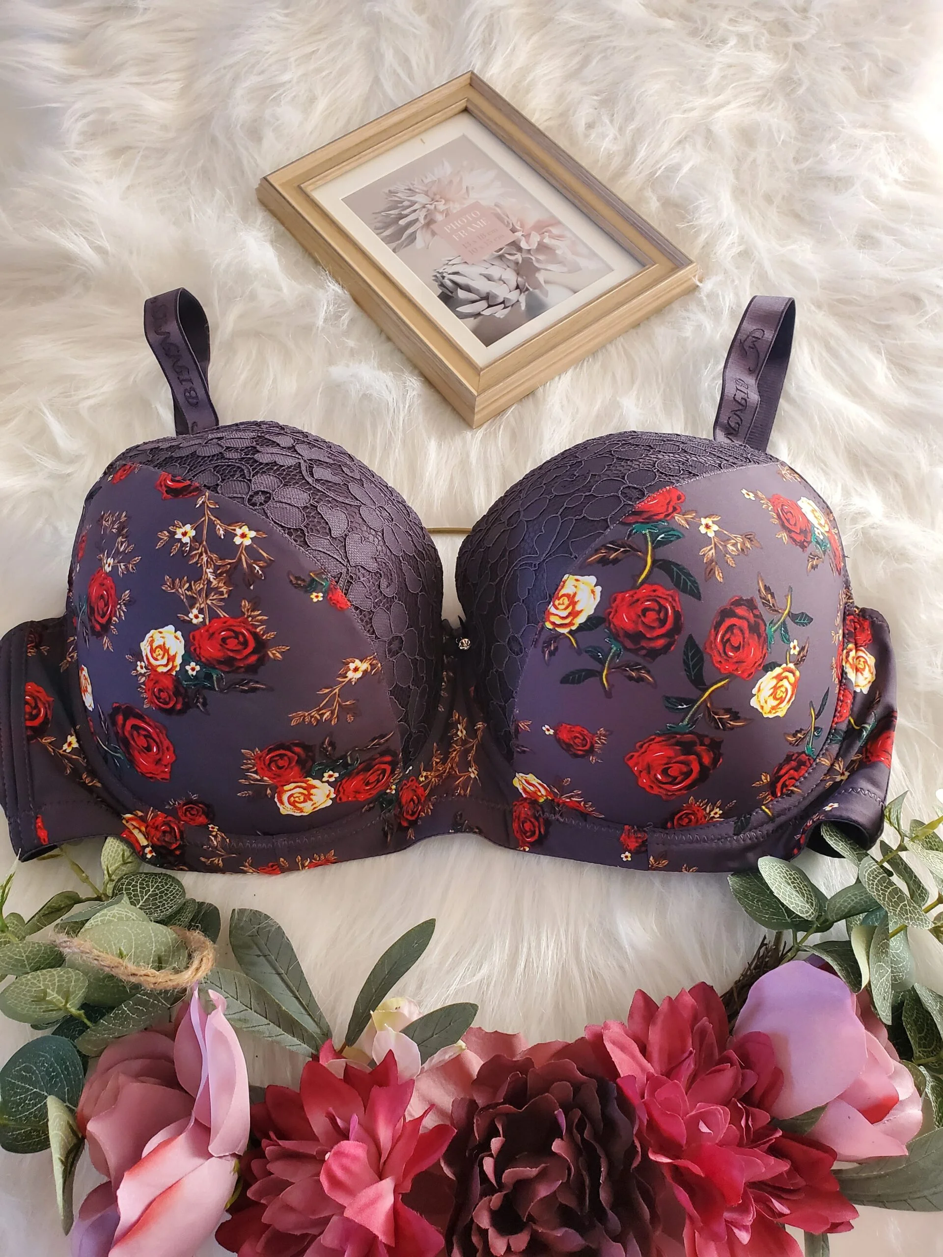Soutien-Gorge Rouge Fleuri à Armature : Élégance et Confort Quotidien – Image 4