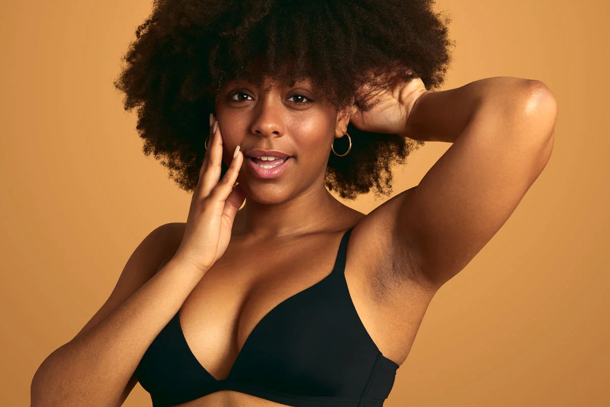 femme noire yamelia lingerie