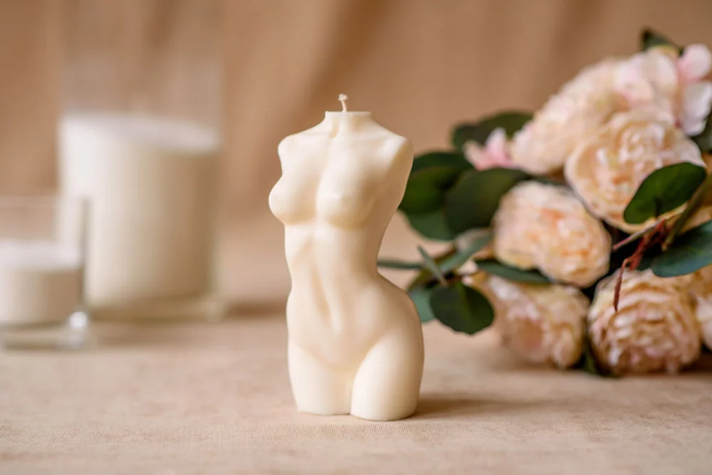 Les différentes formes de corps féminins bougie silouhète de femme sexy